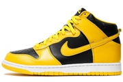 07 Women Dunk High SB Varsity Maize